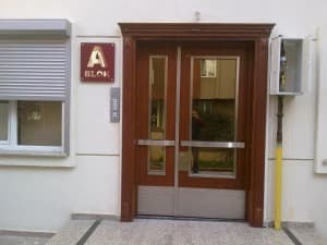 A Blok Apartman Tabelası