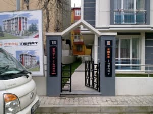 Emre İnşaat Apartman Tabelası