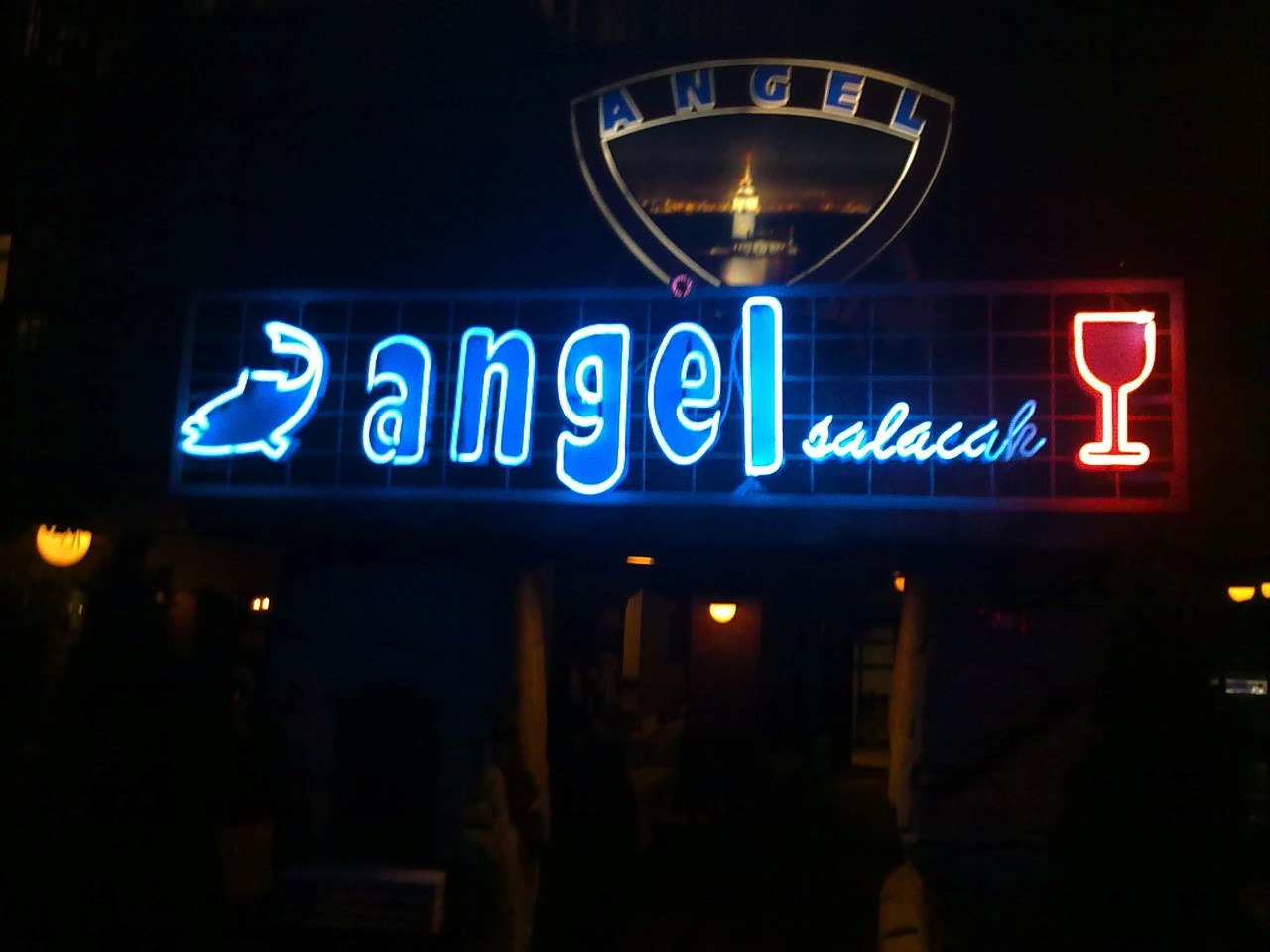 Angel Salacak Neon Tabela